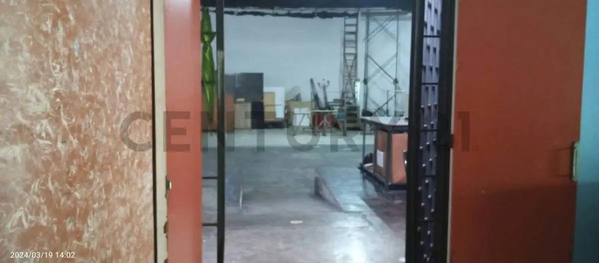 Se vende local comercial C.C. El Llanito IZ - 7