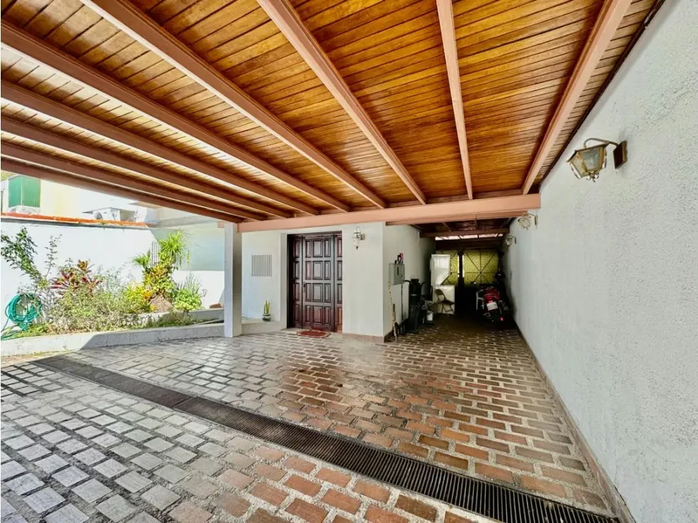 Se vende casa 1.450m2 9h/10b/9p Prados del Este - 46