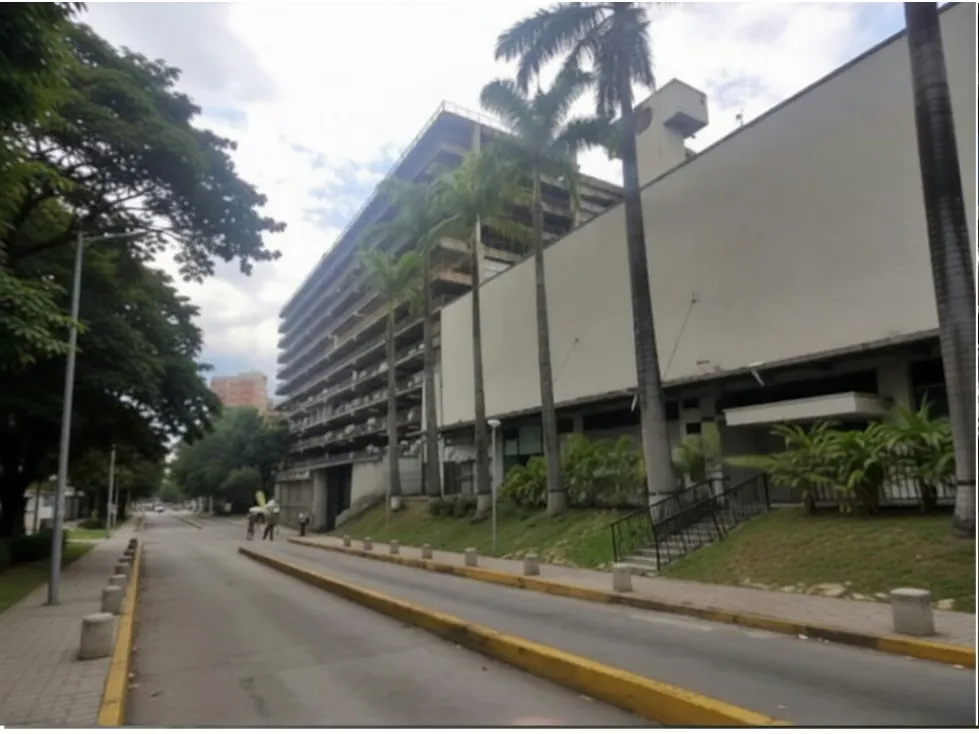 Alquiler Local Comercial 694m2 y Altura 5,40 mts los Chaguaramos - 11