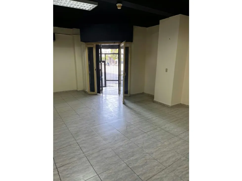 Local Comercial a Pie de Calle Venta y Alquiler Av. Victoria, Caracas