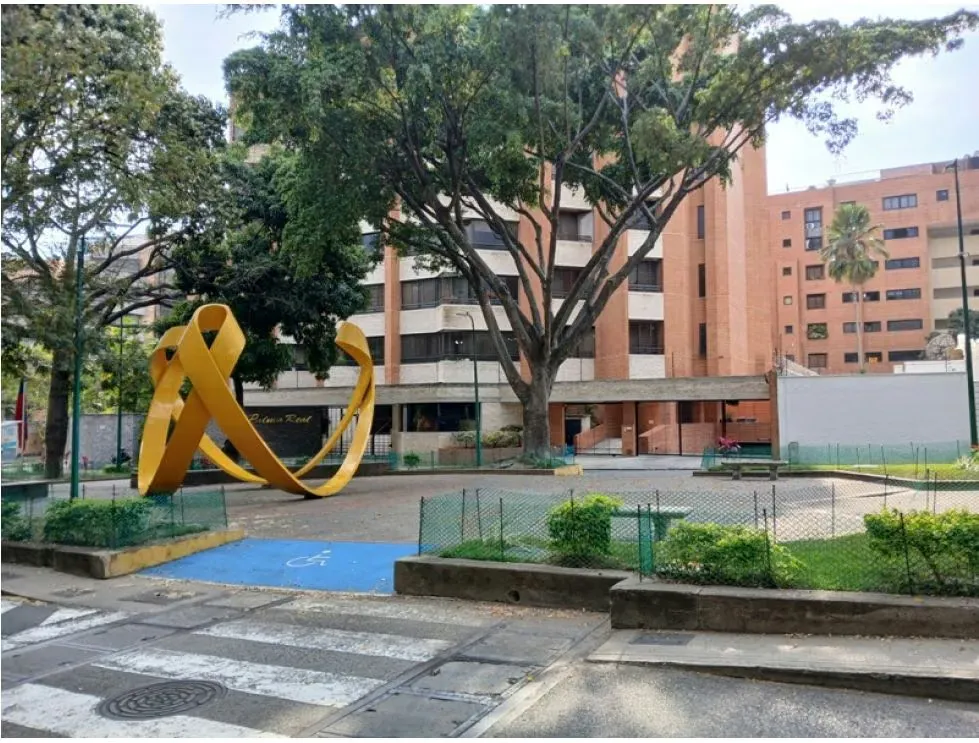 Vendo apartamento 285m2, 4H/5B/4E, MALETERO, URB Campo Alegre7758