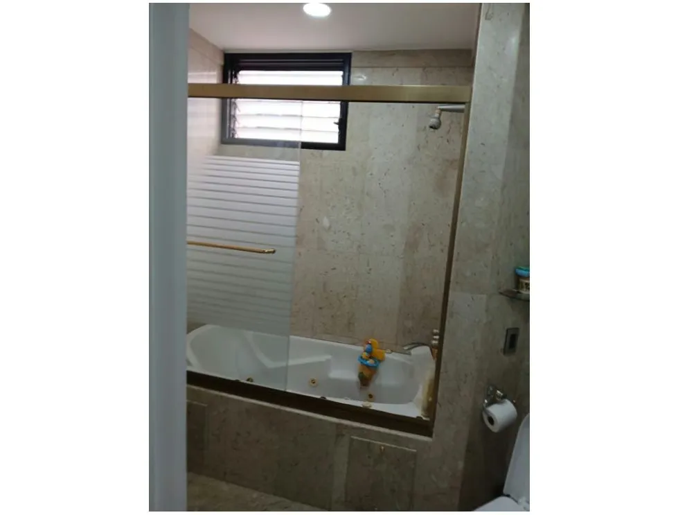 Vendo apartamento 285m2, 4H/5B/4E, MALETERO, URB Campo Alegre7758 - 25