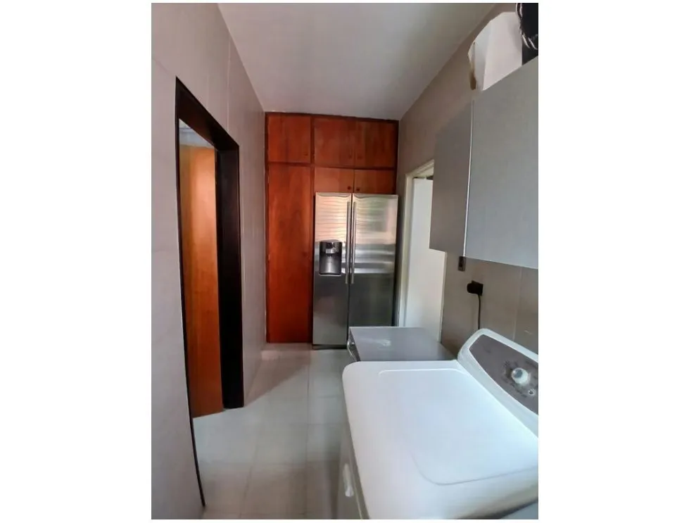 Vendo apartamento 285m2, 4H/5B/4E, MALETERO, URB Campo Alegre7758 - 32