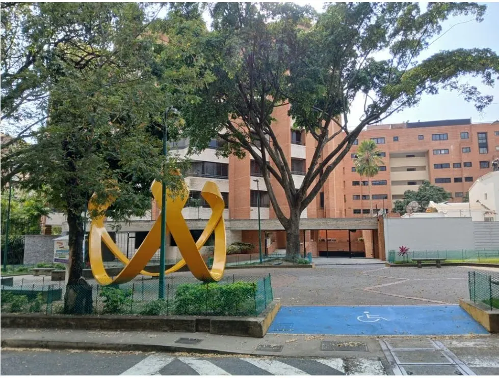 Vendo apartamento 285m2, 4H/5B/4E, MALETERO, URB Campo Alegre7758 - 36