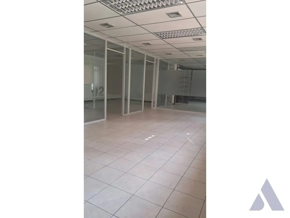 Alquilo oficina c/ terraza 150m2 Los Palos Grandes 4431 - 7