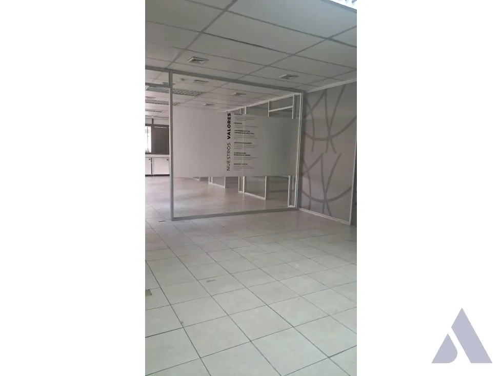 Alquilo oficina c/ terraza 150m2 Los Palos Grandes 4431 - 9