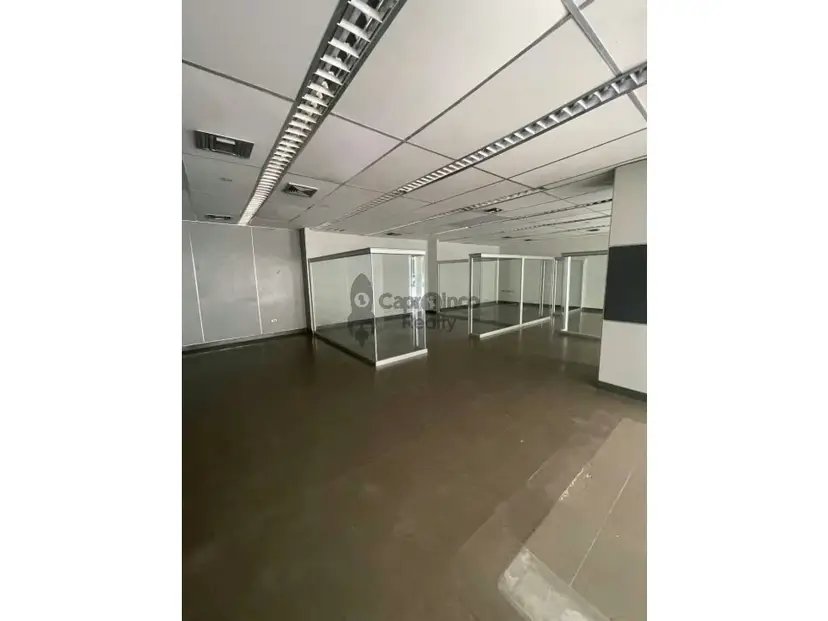 Se Alquila local en Guacara de 300m2
