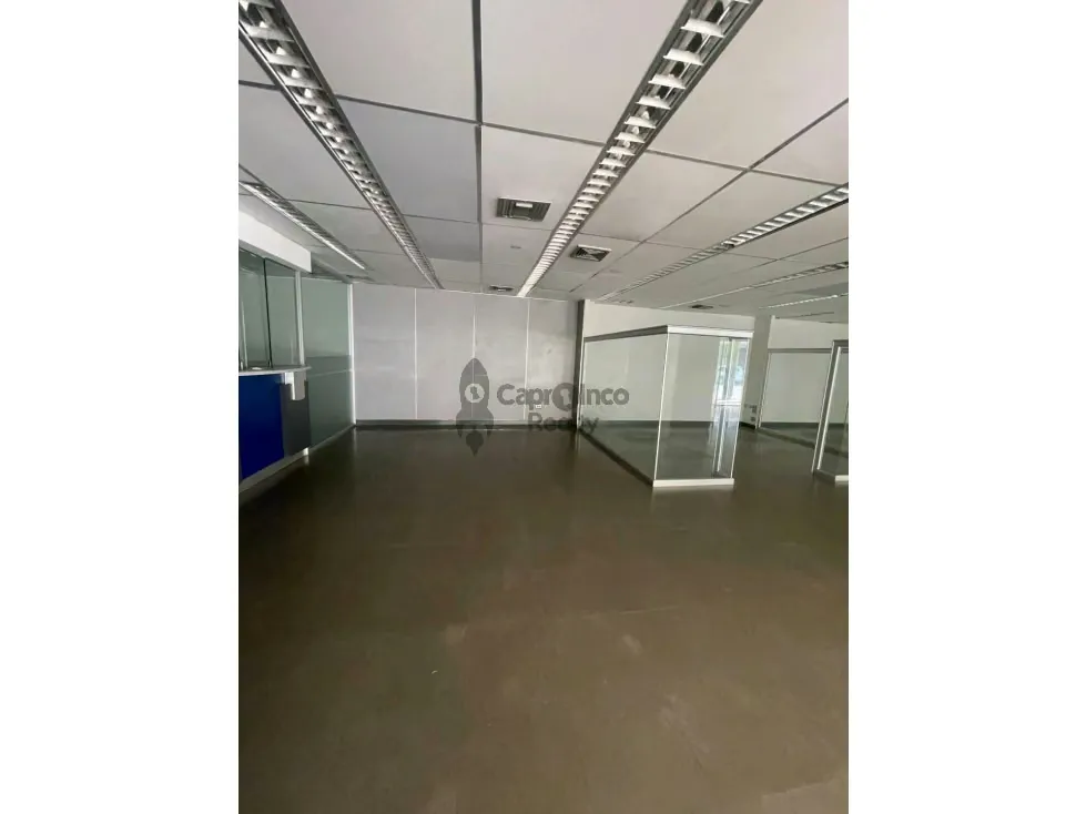 Se Alquila local en Guacara de 300m2 - 2