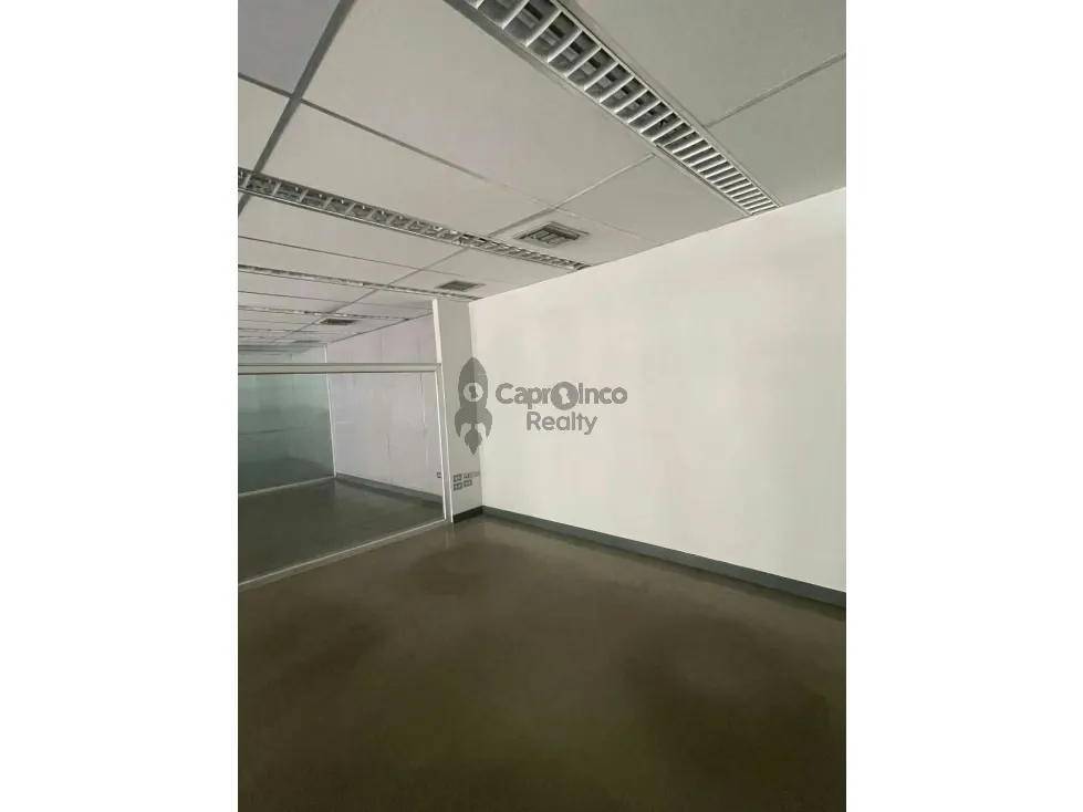 Se Alquila local en Guacara de 300m2 - 12