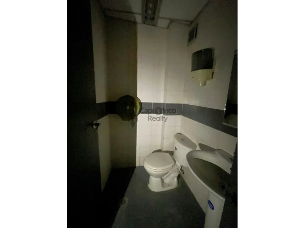 Se Alquila local en Guacara de 300m2 - 5