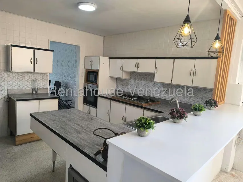 Apartamento (1 Nivel) en Venta en La Florida, Distrito Metropolitano - 12