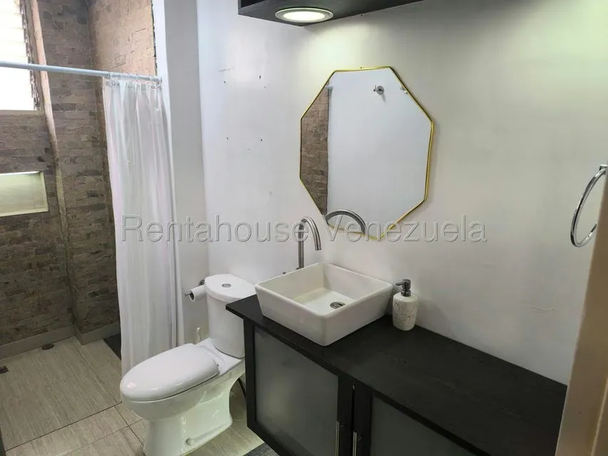 Apartamento (1 Nivel) en Venta en La Florida, Distrito Metropolitano - 18