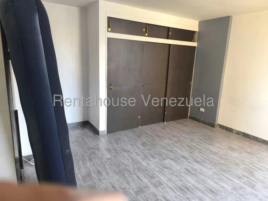 Apartamento (1 Nivel) en Venta en La Florida, Distrito Metropolitano - 25