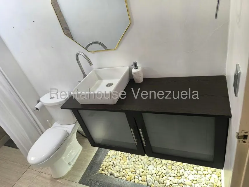 Apartamento (1 Nivel) en Venta en La Florida, Distrito Metropolitano - 29