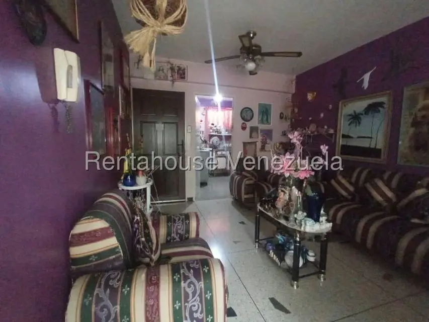 Apartamento (1 Nivel) en Venta en Centro, Carabobo - 2