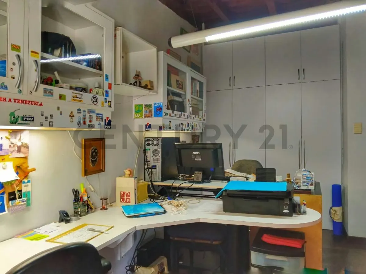 En venta Town House, La Macarena Sur, Los Teques Edo. Miranda - 36