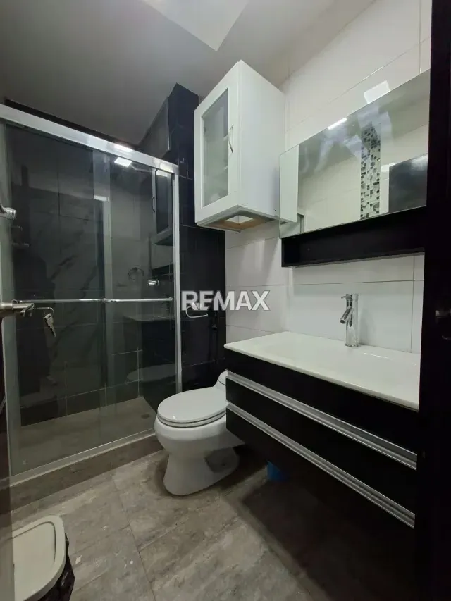 SE VENDE APARTAMENTO ACTUALIZADO, SEMI AMOBLADO PARA ESTRENAR DETRAS DE FARMATODO DE LA CIRCUNVALACION 1 CORREDOR VIAL CECILIO ACOSTA, EL PALMERAL - 8