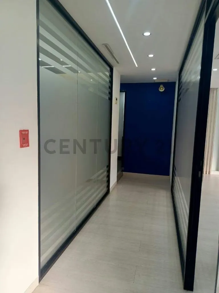 OFICINA EN ALQUILER- C.C. CRISTAL PLAZA - 3
