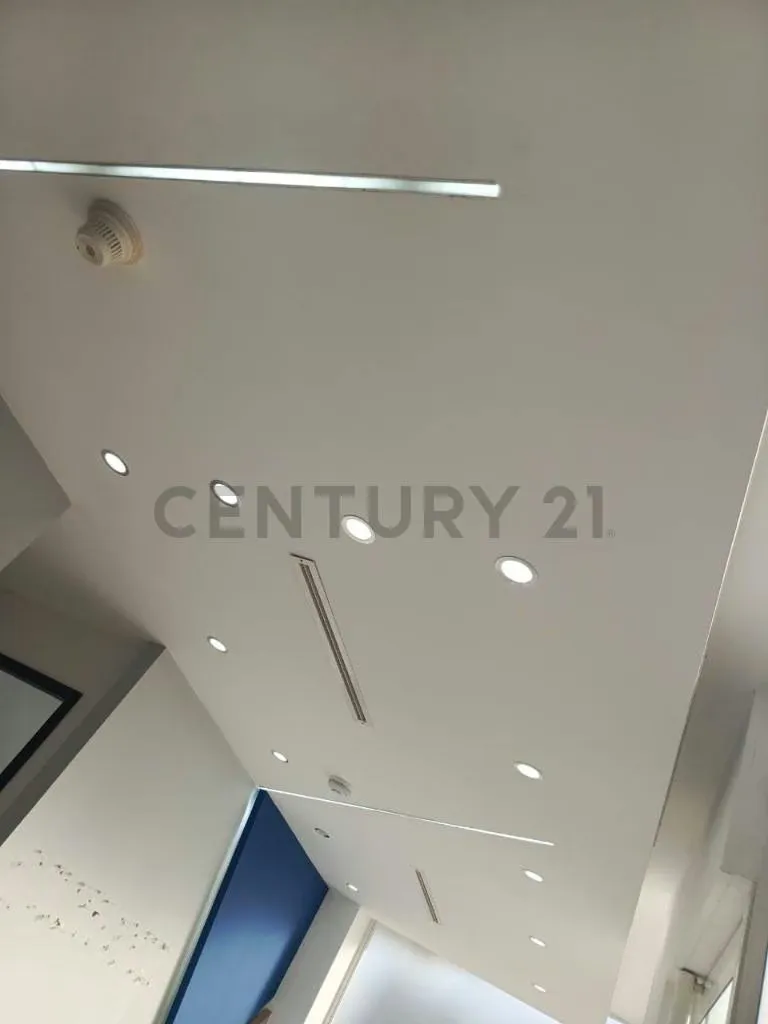 OFICINA EN ALQUILER- C.C. CRISTAL PLAZA - 4