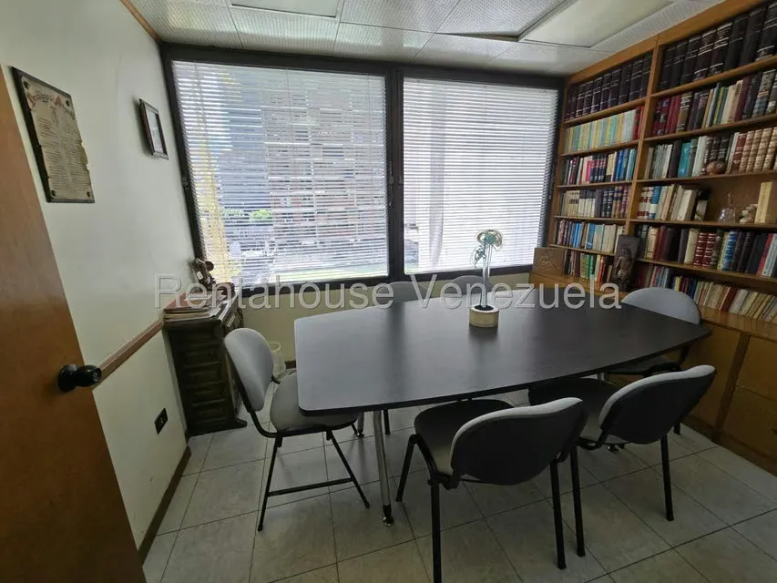 Oficina en Alquiler en Chacao, Distrito Metropolitano - 11