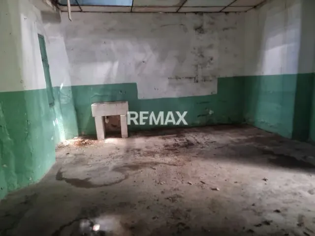 EN VENTA BIENHECHURIA CON TERRENO UBICADO EN EXCELENTE ZONA DE ARAURE - 2