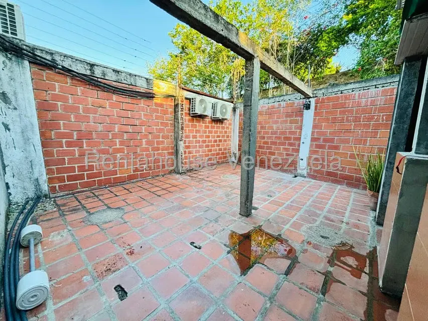 Casa (Duplex) en Venta en Nueva Casarapa, Miranda - 23