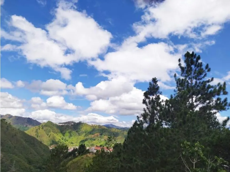 HERMOSA Y AMPLIA QUINTA EN BOSQUE VALLE 800m2 5h/3b/3p - 12