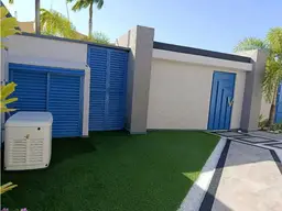 Vista 44