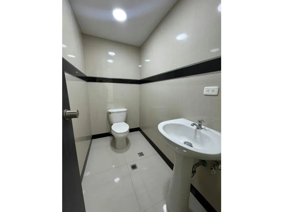 Edificio en venta 1500m², calle orinoco - 11