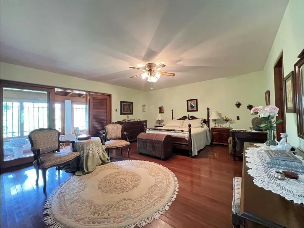 Se vende casa 950m2 10H/8B/8P Cumbres de Curumo - 22