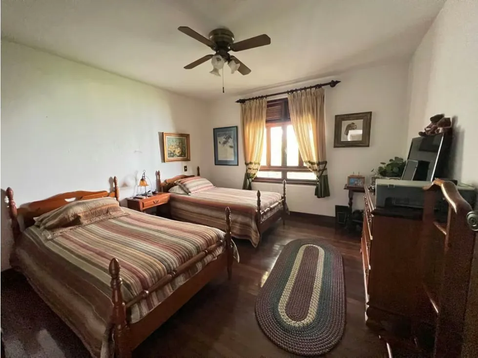 Se vende casa 950m2 10H/8B/8P Cumbres de Curumo - 27