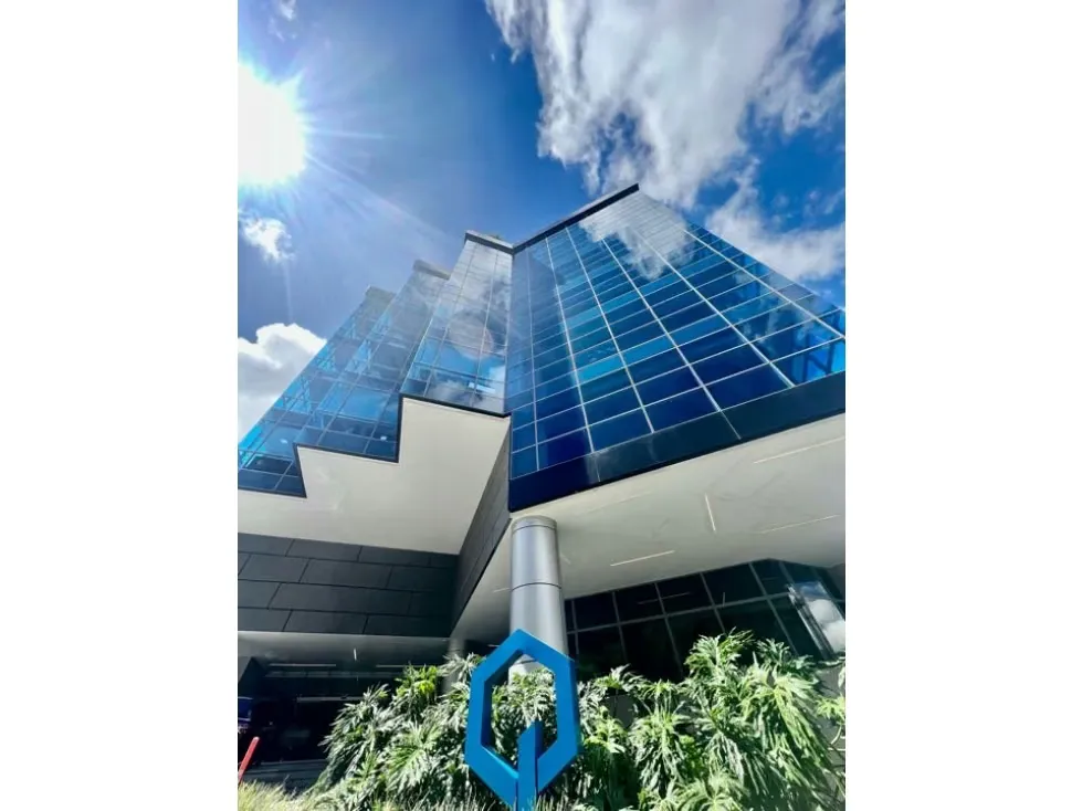 Se vende o Alquila oficina 230m2 Los Naranjos 8044