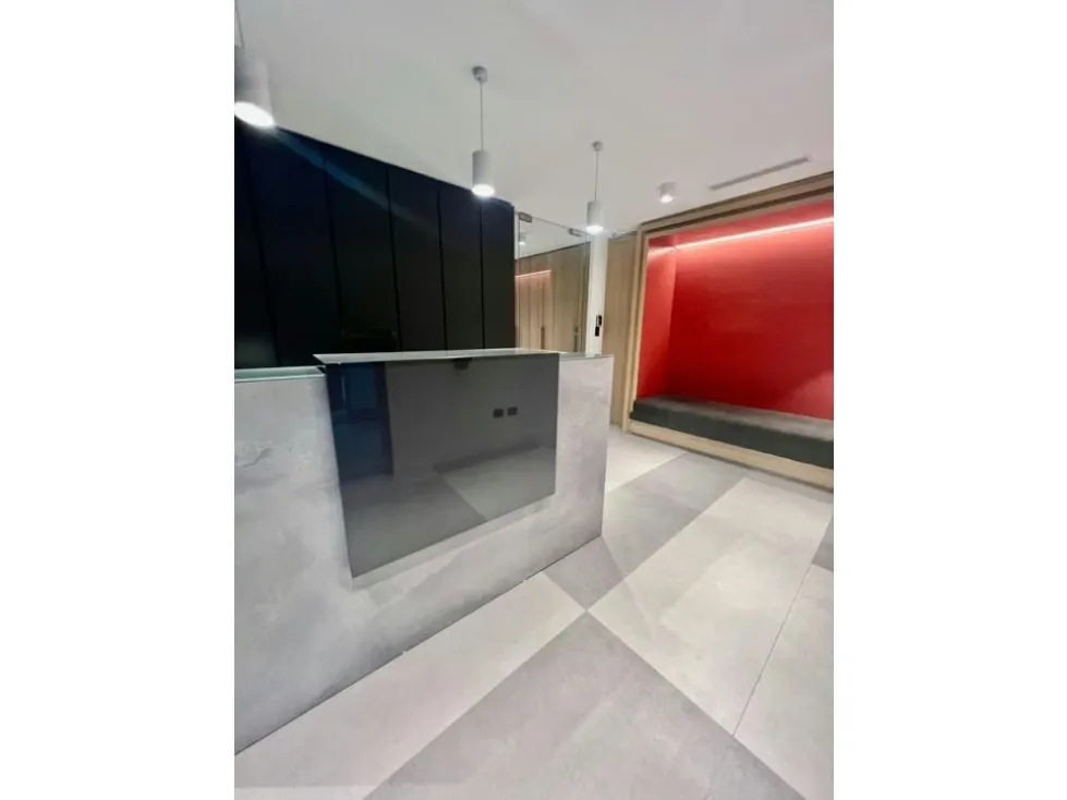 Se vende o Alquila oficina 230m2 Los Naranjos 8044 - 3