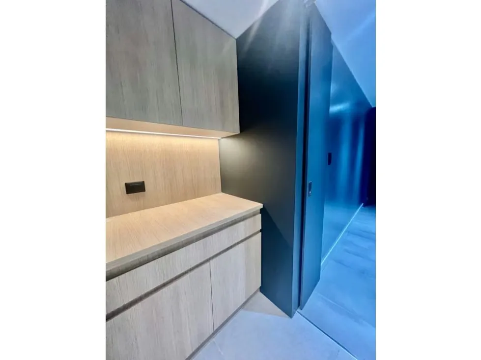 Se vende o Alquila oficina 230m2 Los Naranjos 8044 - 6