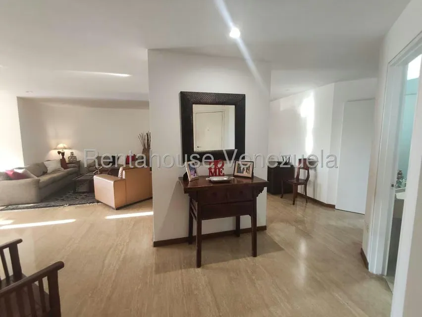 Apartamento (1 Nivel) en Venta en Los Naranjos del Cafetal, Distrito Metropolitano - 4