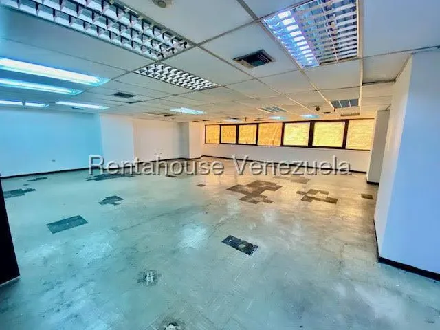 Edificio en Venta en Parroquia Catedral, Distrito Metropolitano - 2