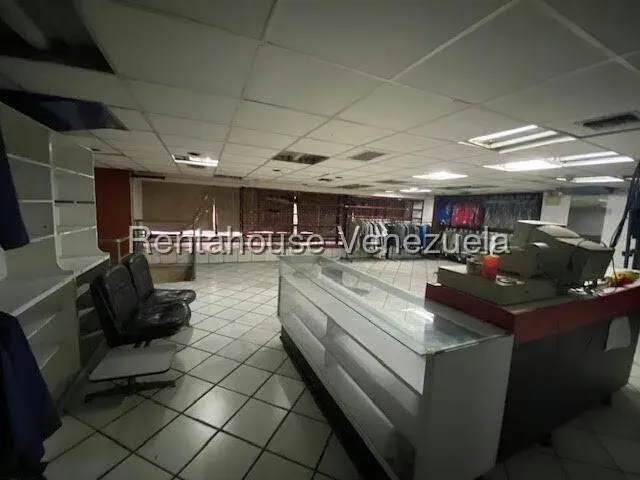 Edificio en Venta en Parroquia Catedral, Distrito Metropolitano - 11