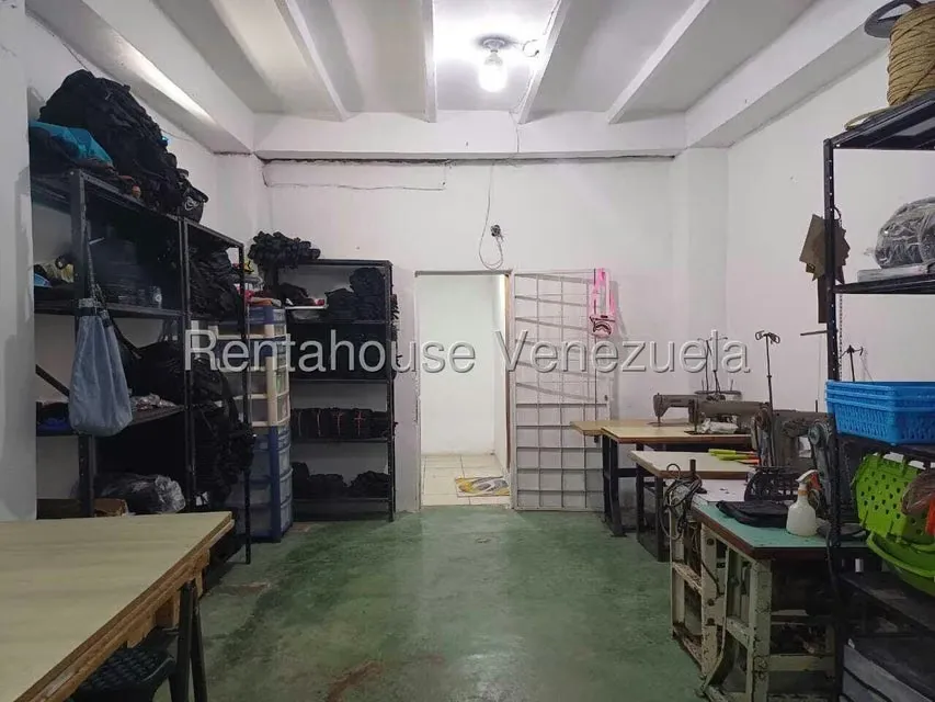 Casa (1 Nivel) en Venta en Catia, Distrito Metropolitano - 12