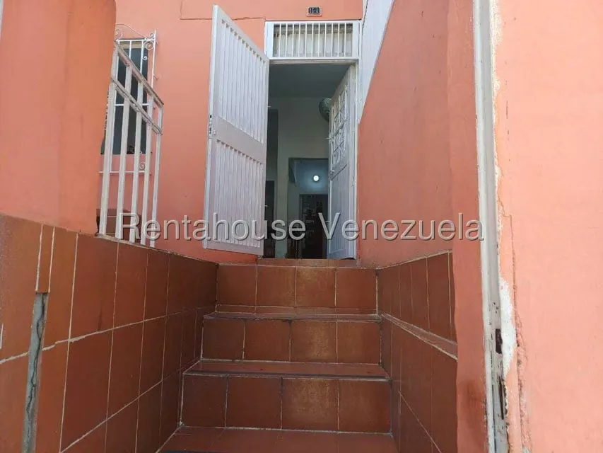 Casa (1 Nivel) en Venta en Catia, Distrito Metropolitano - 2