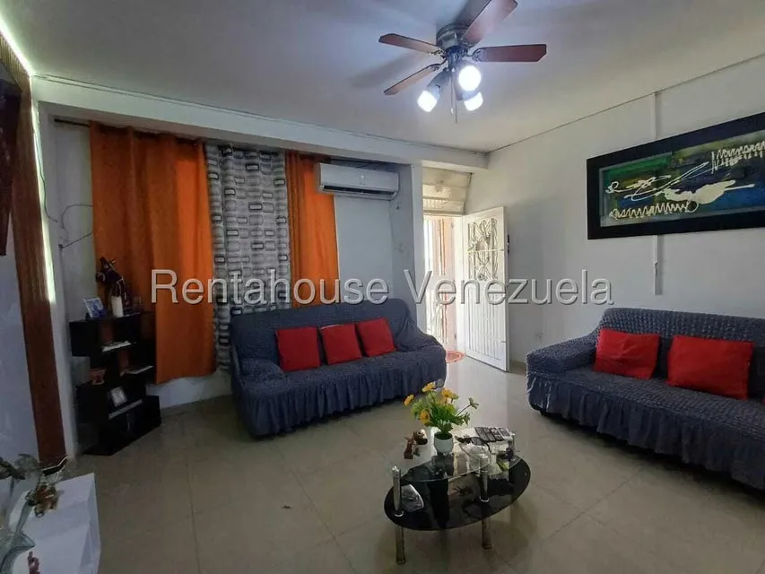 Casa (1 Nivel) en Venta en Catia, Distrito Metropolitano - 28