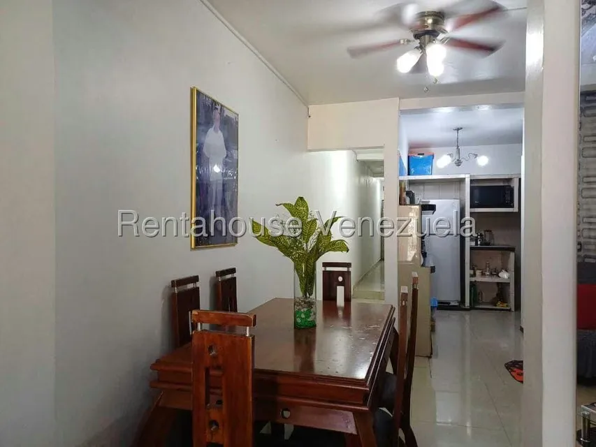 Casa (1 Nivel) en Venta en Catia, Distrito Metropolitano - 33