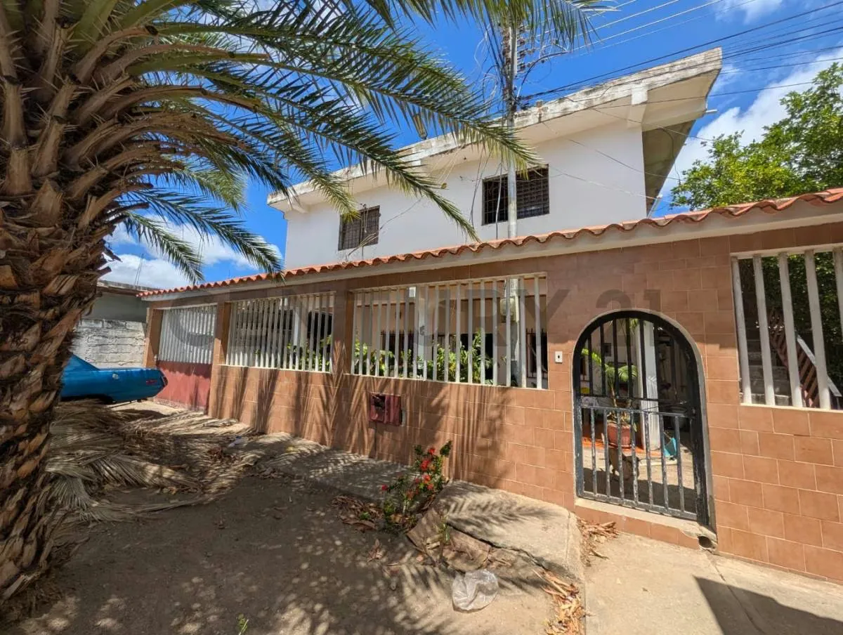 Casa Duplex via principal San Juan Municipio Diaz - 40