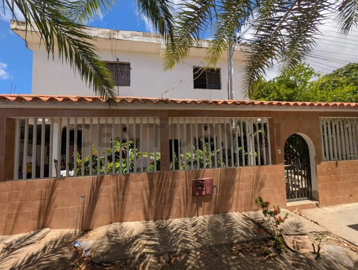 Casa Duplex via principal San Juan Municipio Diaz - 4