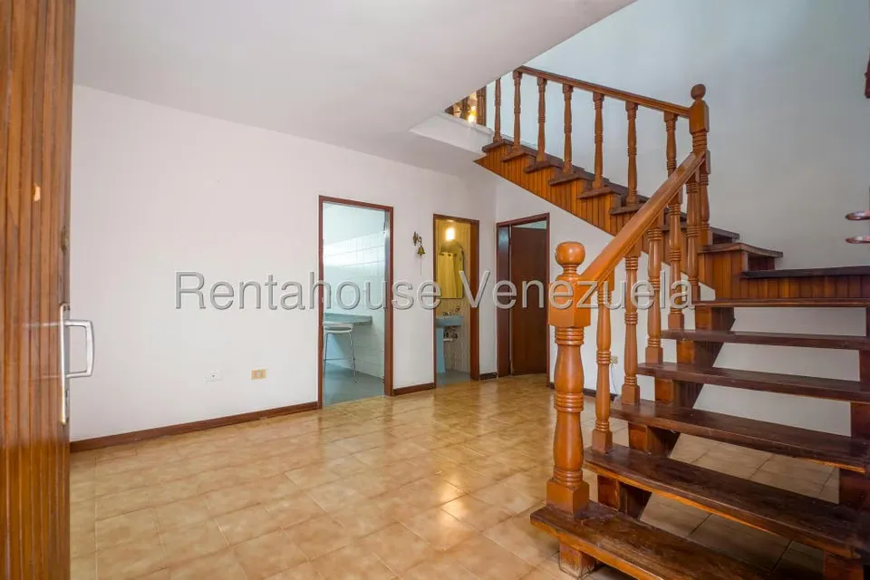 Casa (Duplex) en Venta en Santa Fe Norte, Distrito Metropolitano - 2