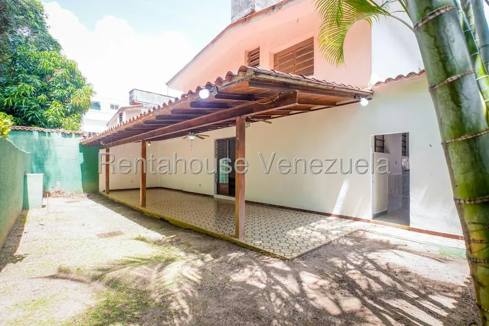 Casa (Duplex) en Venta en Santa Fe Norte, Distrito Metropolitano - 24