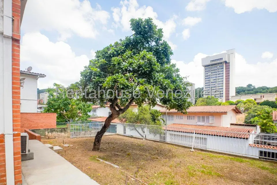 Casa (Duplex) en Venta en Santa Fe Norte, Distrito Metropolitano - 27