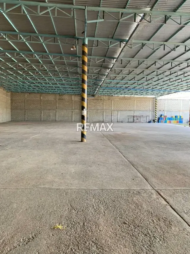 Terreno y Galpón a la venta Av. Rotaria Quibor - 7