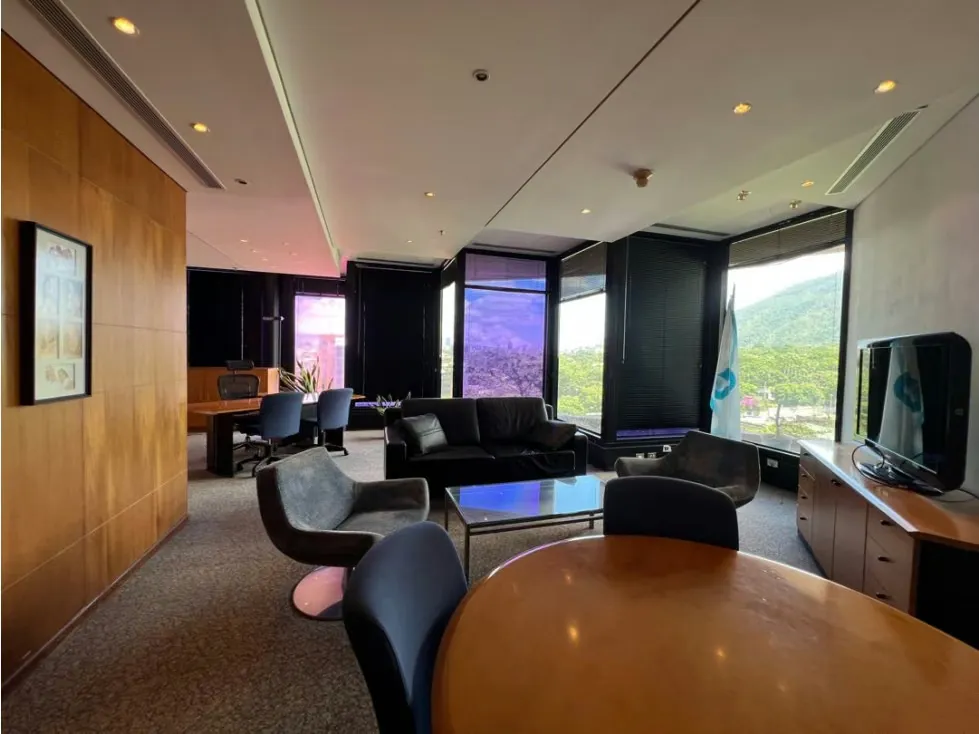Se vende oficina 1254.80m2 Chacao - 2