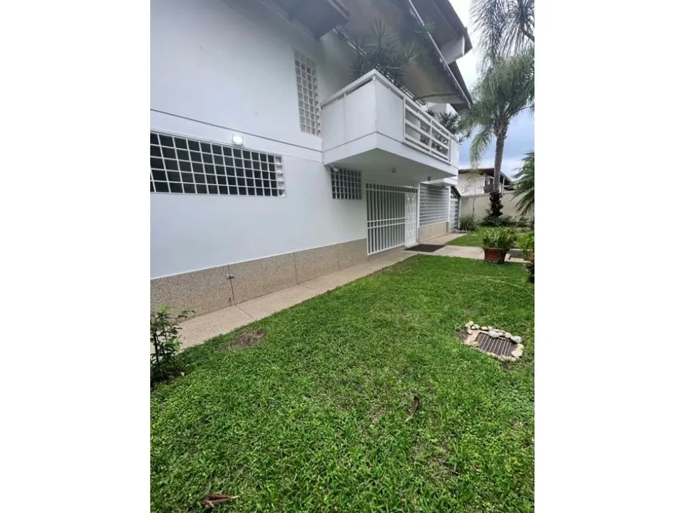 Se vende casa 470m2 4h+2s/6b/4p Caurimare 3446 - 2