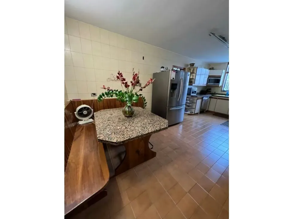 Se vende casa 470m2 4h+2s/6b/4p Caurimare 3446 - 9